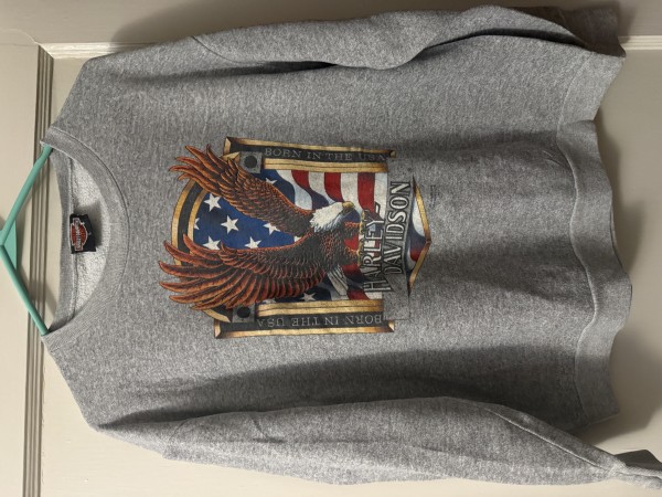 Price Check: 90s Deadstock 3D emblem crewneck