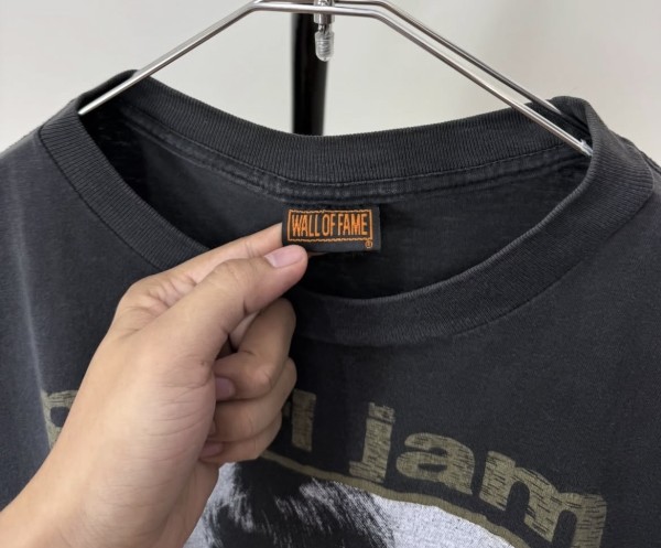 wall of fame t-shirt tag