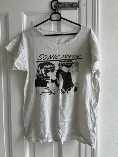 Sonic youth 90s concert tee, need help to verify