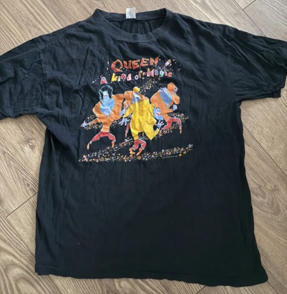 Legit check Queen A Kind of Magic