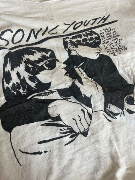 Sonic youth 90s concert tee, need help to verify