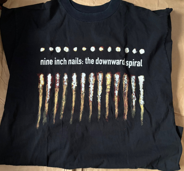 Nine Inch Nails 《The Downward Spiral》Real..?