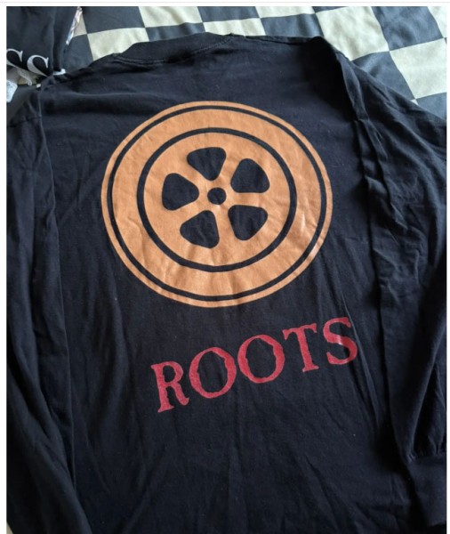 Sepultura roots long sleeve back stage pass with liquid blue tag....