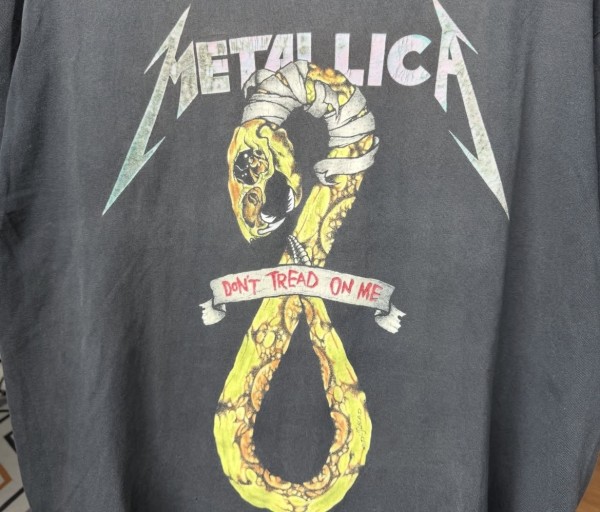 90s metallica dont tread on me, lc check