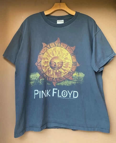 Need help LC Pink Floyd T shirts