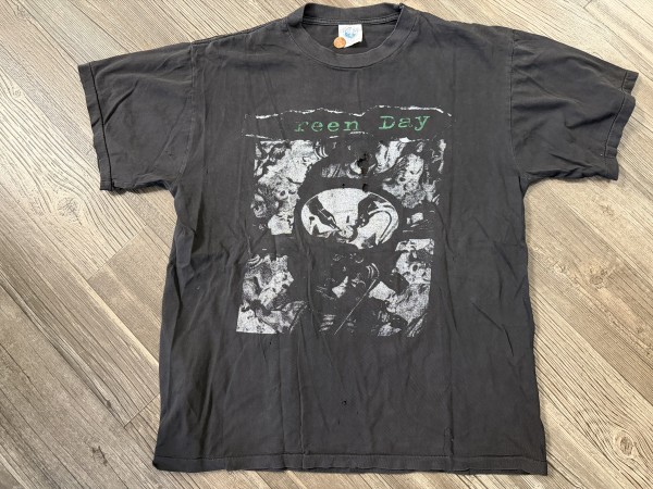 Need appraisal 90’s tees