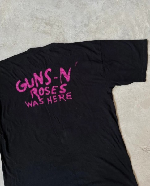 Legit check: 90s Guns N' Roses Euro box