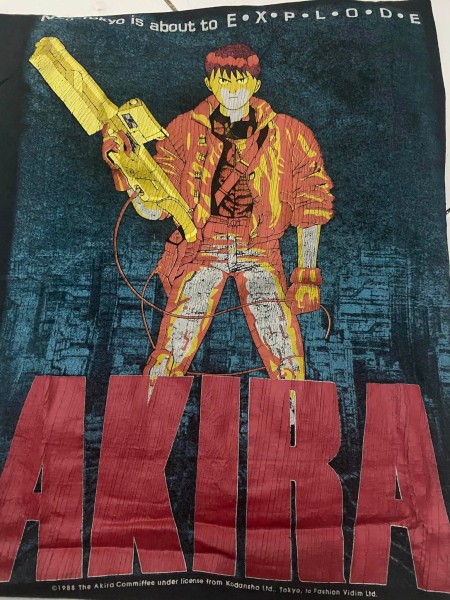 Akira Tee on Giant Tag