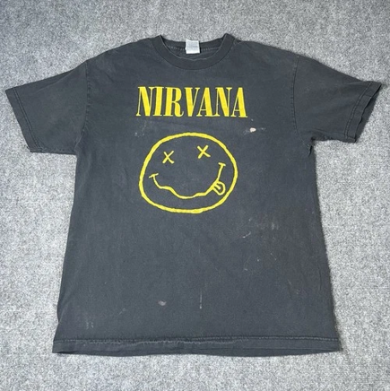 Early 2000s Nirvana Smiley / Flower Sniffin Tee – Official or Bootleg?