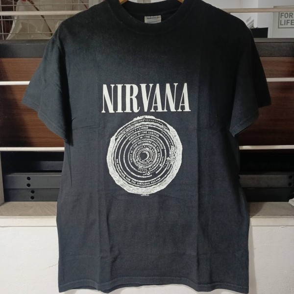 Legit Check: 00s Nirvana Vestibule & Bleach Tees