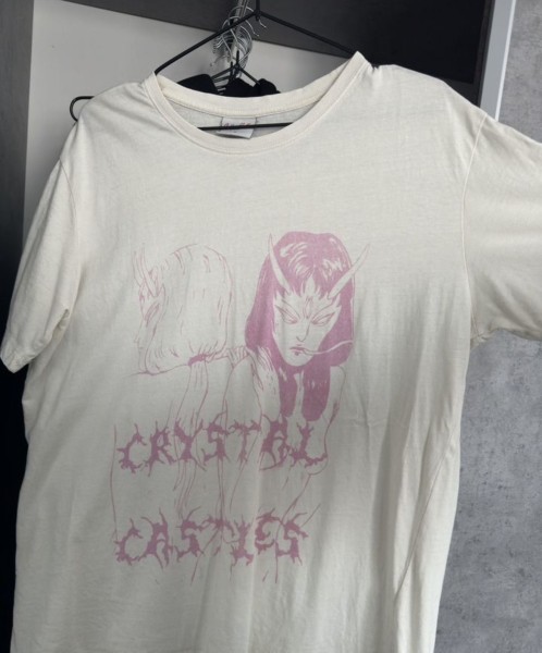 Crystal castles tee legit or not