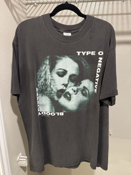 Type O - Bloody Kisses Blue Grape
