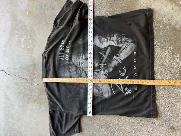 Is this vintage Tupac Tee Real?