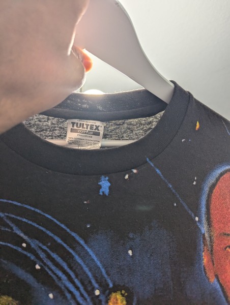 Authentication on Space Jam shirt Tultex tag