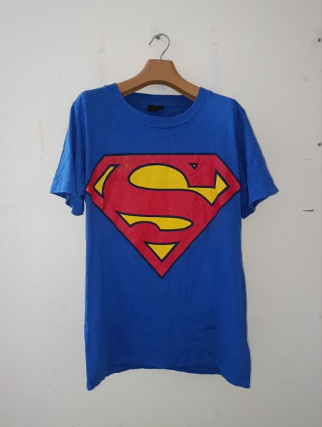 lc changes superman logo t