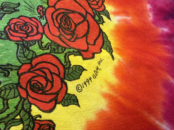 Help dating Grateful Dead Liquid Blue bus tee — 1994 or later?