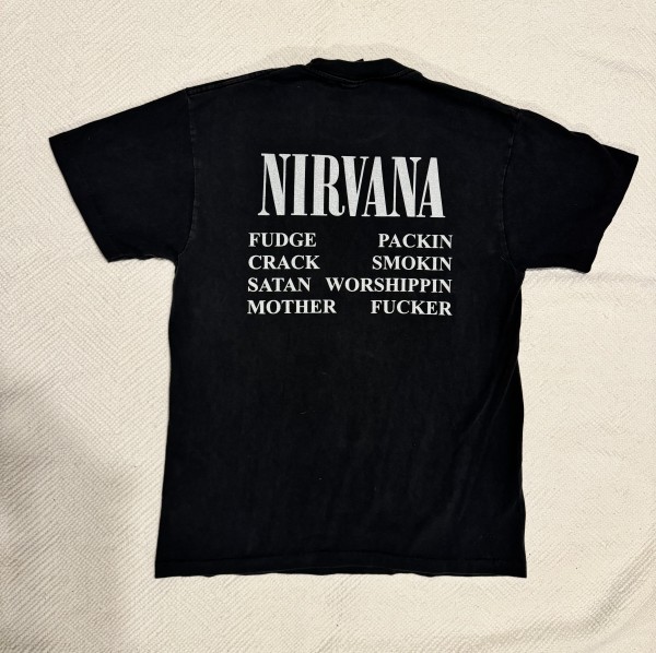 Nirvana Incesticide ‘93 Giant Heavyweight, made in USA. Legit check please.