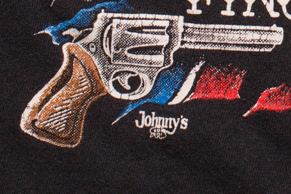 Heard of "Johnny's $" ? 3D Emblem-like art.
