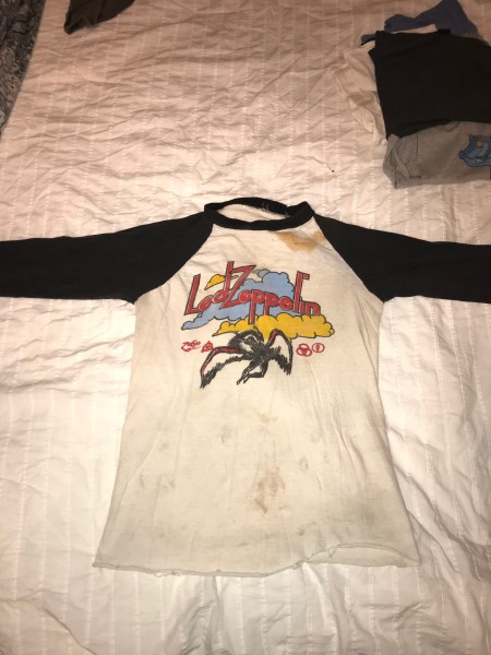 Can anyone value these T-shirts for me
