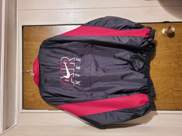 Is this a real or fake Nike Air jacket