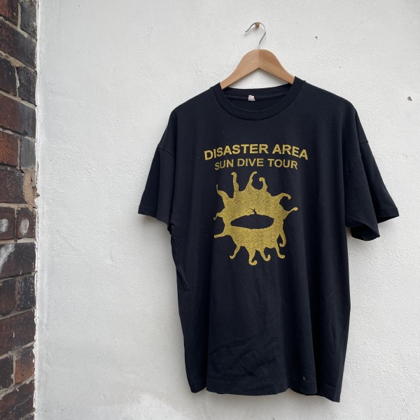 Disaster area sun dive tour tee