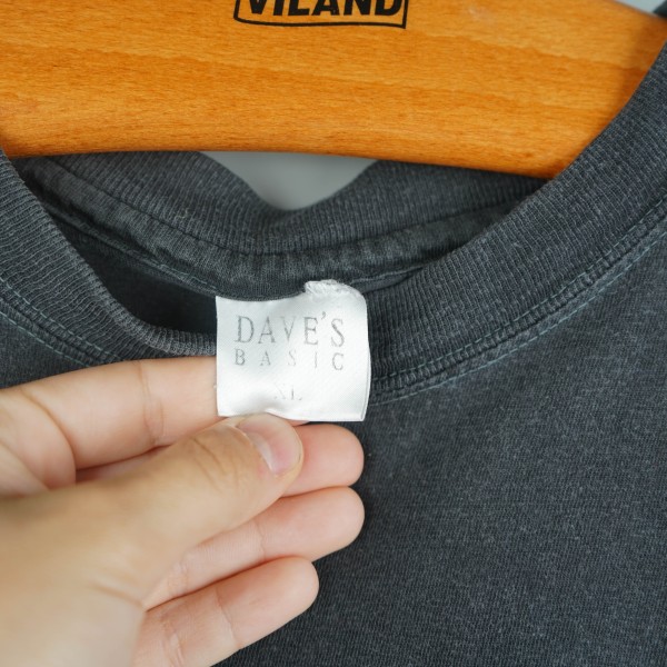dave's basic t-shirt tag