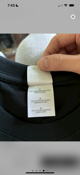 Fake gildan tag on 2004 Kanye t-shirt?