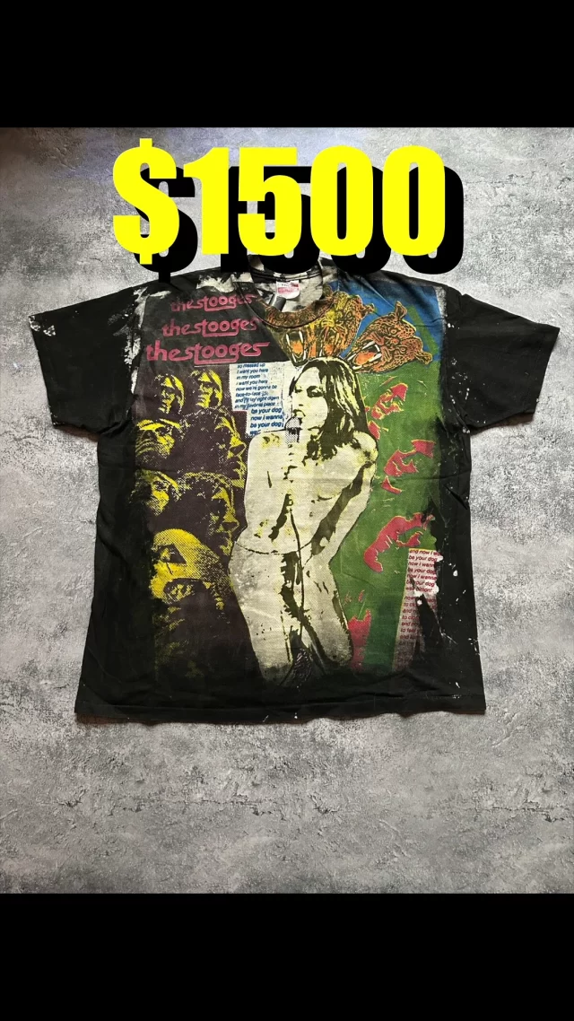 👕🔥🔍Heat Check rounds up the highest-selling items, based on confirmed sales on eBay, over the last two weeks.

This round has a lot of the usual suspects, with some interesting cameos sprinkled in... 

Once again, we do not verify the authenticity of the t-shirts featured in our Heat Check series. We're simply reporting on which t-shirts had the highest confirmed sales and the corresponding sale prices.

That said, if you purchased a t-shirt featured in Heat Check, we'll review it in our forum for free.🔍

Once the t-shirt is in your possession, head over to the Legit Check section at:

🔗defunkd.com/forum

Big thanks, as always, to @lootfamvtg for the video.

#outkast #saturdaynightlive #snl #chrisfarley #nirvana #kurtcobain #rageagainstthemachine #ratm #redhotchilipeppers #rchp #weddingsinger #theweddingsinger #adamsandler #iggypop #mosquitohead #ozzyosbourne #radiohead #buttholesurfers #donrock #ozzy #vintagetees #vintagetshirts