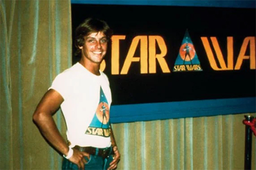 Mark Hamill in Star Wars T-Shirt