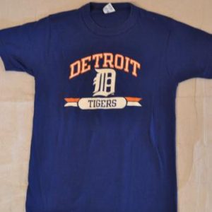 Awesome Vintage 80's Detroit Tigers Champion T-shirt