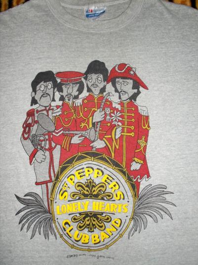 THE BEATLES 87′ SGT. PEPPERS LONELY HEARTS CLUB BAND T-SHIRT
