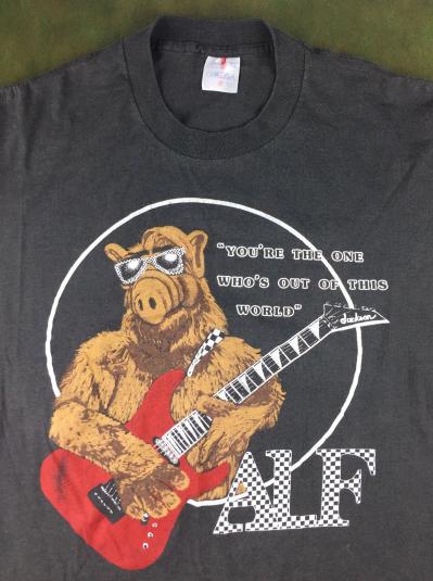 Vintage 80s ALF Jackson Guitar Science Fiction TV T-Shirt