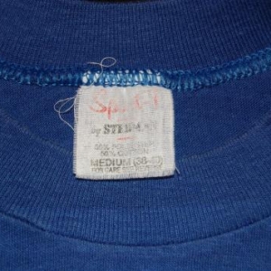 Never Underestimate the Power of a Dad vintage t-shirt Small