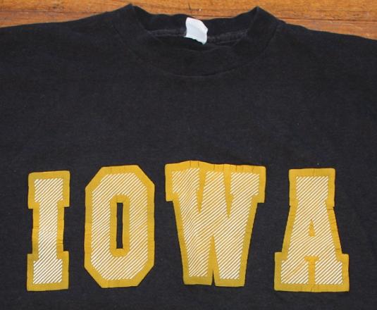 University of Iowa Hawkeyes vintage tshirt L/XL
