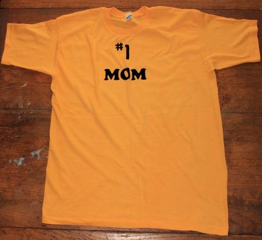 #1 Mom Mother’s Day vintage t-shirt Large