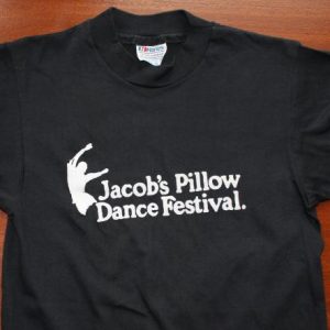 Jacobâ€™s Pillow Dance Festival vintage t-shirt Small/XS