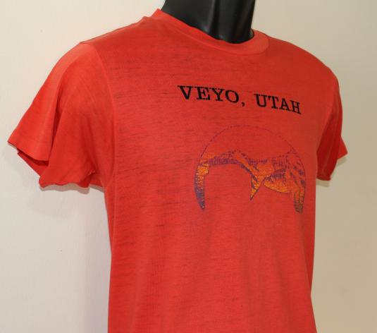 Veyo Utah mountains vintage red burnout t-shirt Small