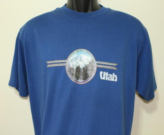 Utah snowy mountains vintage blue t-shirt Large