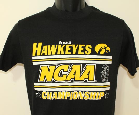 Iowa Hawkeyes basketball March Madness vintage t-shirt Small