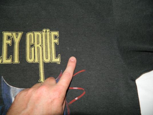 Vintage MOTLEY CRUE THEATRE OF PAIN 1985 TOUR T-Shirt 80s