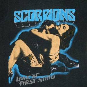 Vintage SCORPIONS 1984 LOVE AT FIRST STING T-Shirt 80s tour