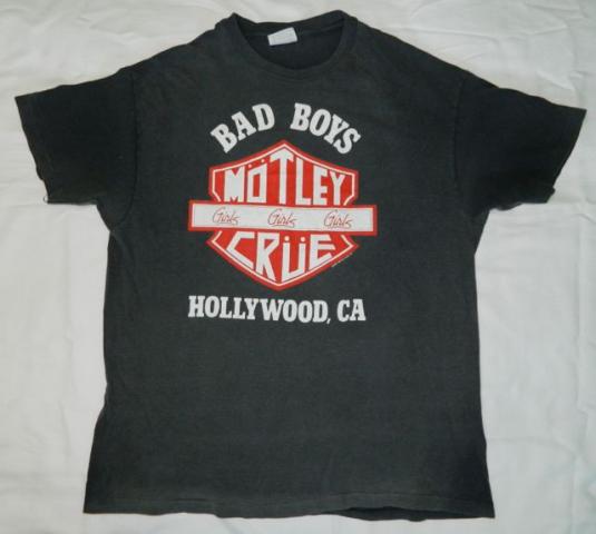 Vintage MOTLEY CRUE BAD BOYS 1987 TOUR T-Shirt XL