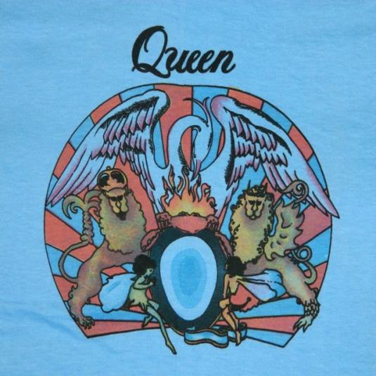 DEAD STOCK QUEEN 1975 A Night At The Opera Vintage T-Shirt
