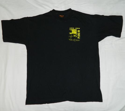 Vintage MOTLEY CRUE LOCAL CREW 1994 TOUR T-Shirt concert tee | Defunkd