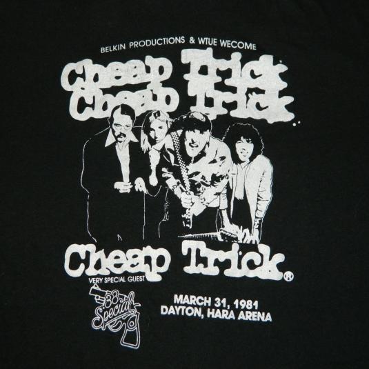 Vintage CHEAP TRICK CREW 1981 T-Shirt 80s concert Defunkd.