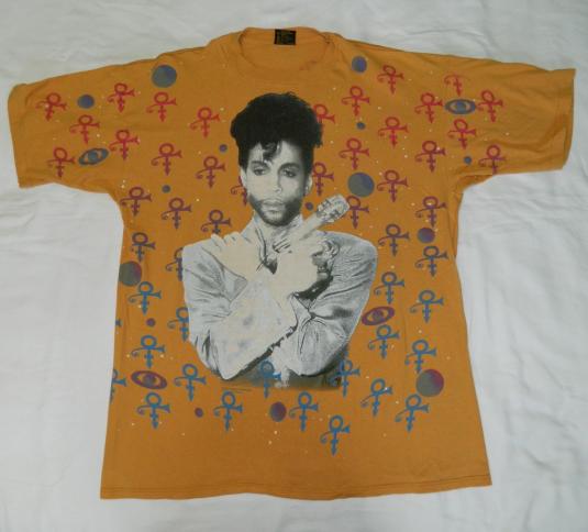 Vintage PRINCE 1993 ALLOVER PRINT LOVE SYMBOL TOUR T-Shirt