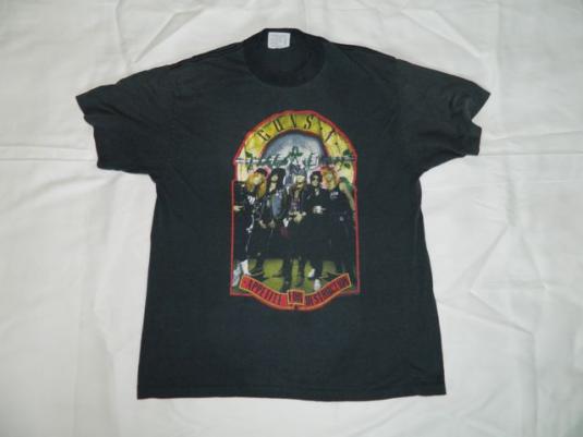 vintage GUNS N ROSES 1989 WELCOME TO THE JUNGLE T-Shirt | Defunkd