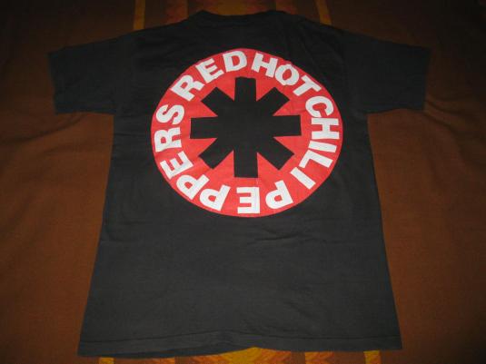 1990 RED HOT CHILI PEPPERS VINTAGE T-SHIRT 90S | Defunkd