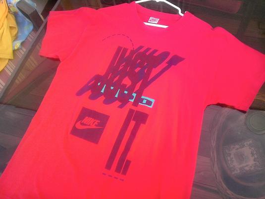 Vintage NIKE JUST DO IT grey gray label 80s or 90s t-shirt