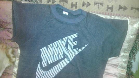 NIKE Blue label 80s sweat t-shirt huge Swoosh block letters Defunkd